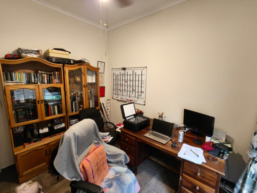 3 Bedroom Property for Sale in Protea Park North West